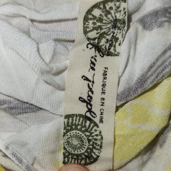 Free People Drape Floral Print Blouse || Medium || EUC - Picture 7 of 7